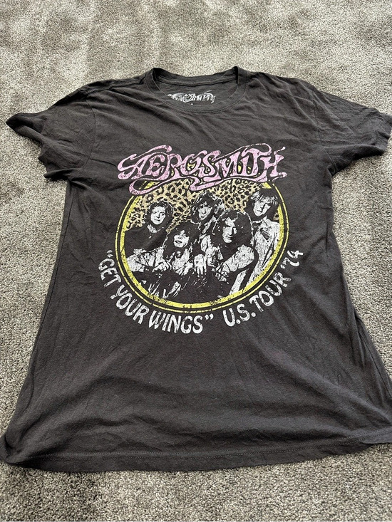 Aerosmith Tops - Aerosmith "Get Your Wings" U.S. Tour 1993 Graphic Band Tee Size Medium